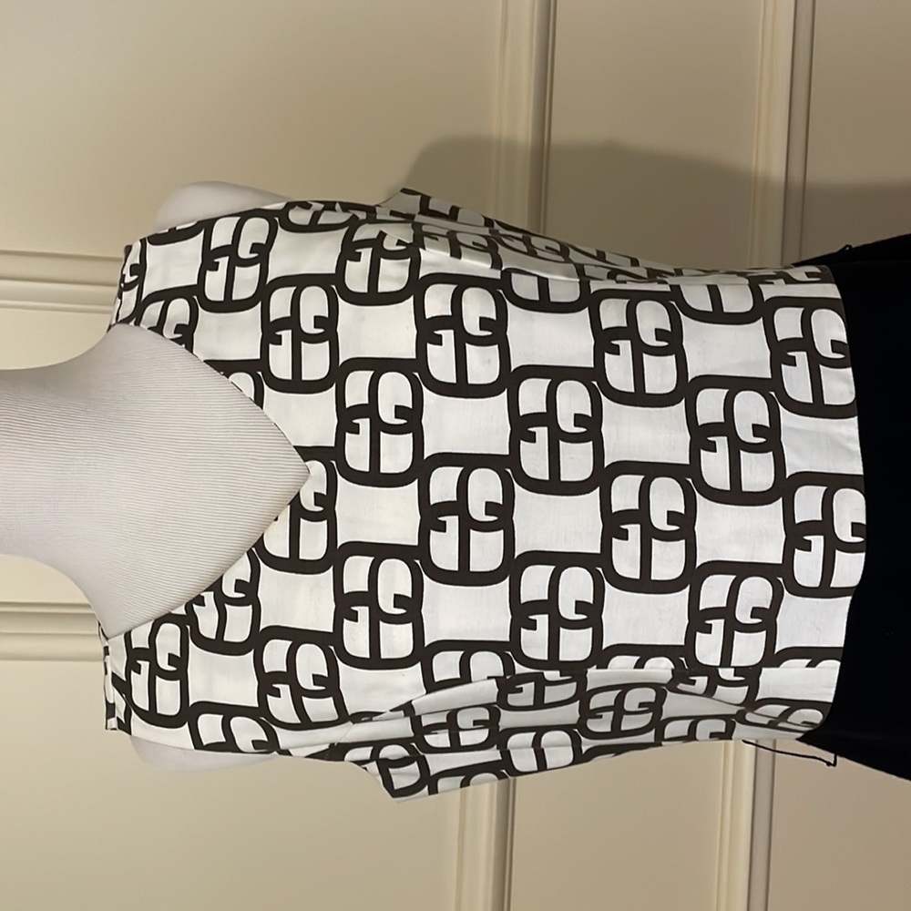 Dress - Picture 2 of 8